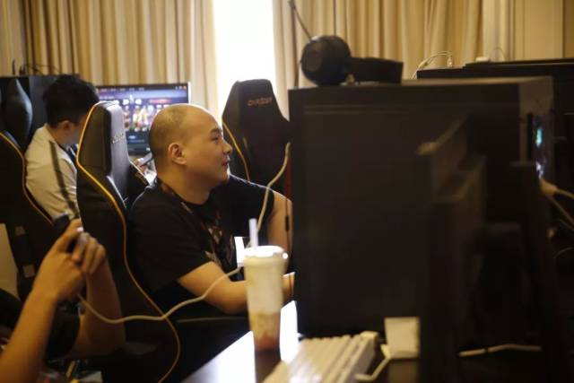 2022全球总决赛小组赛第一日，LPL战队赛程预告