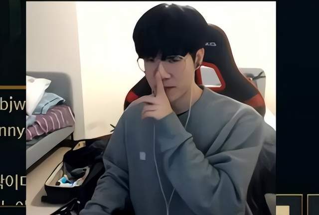 英雄联盟季中杯LPL将正式海报改动换上Lvmao和tian